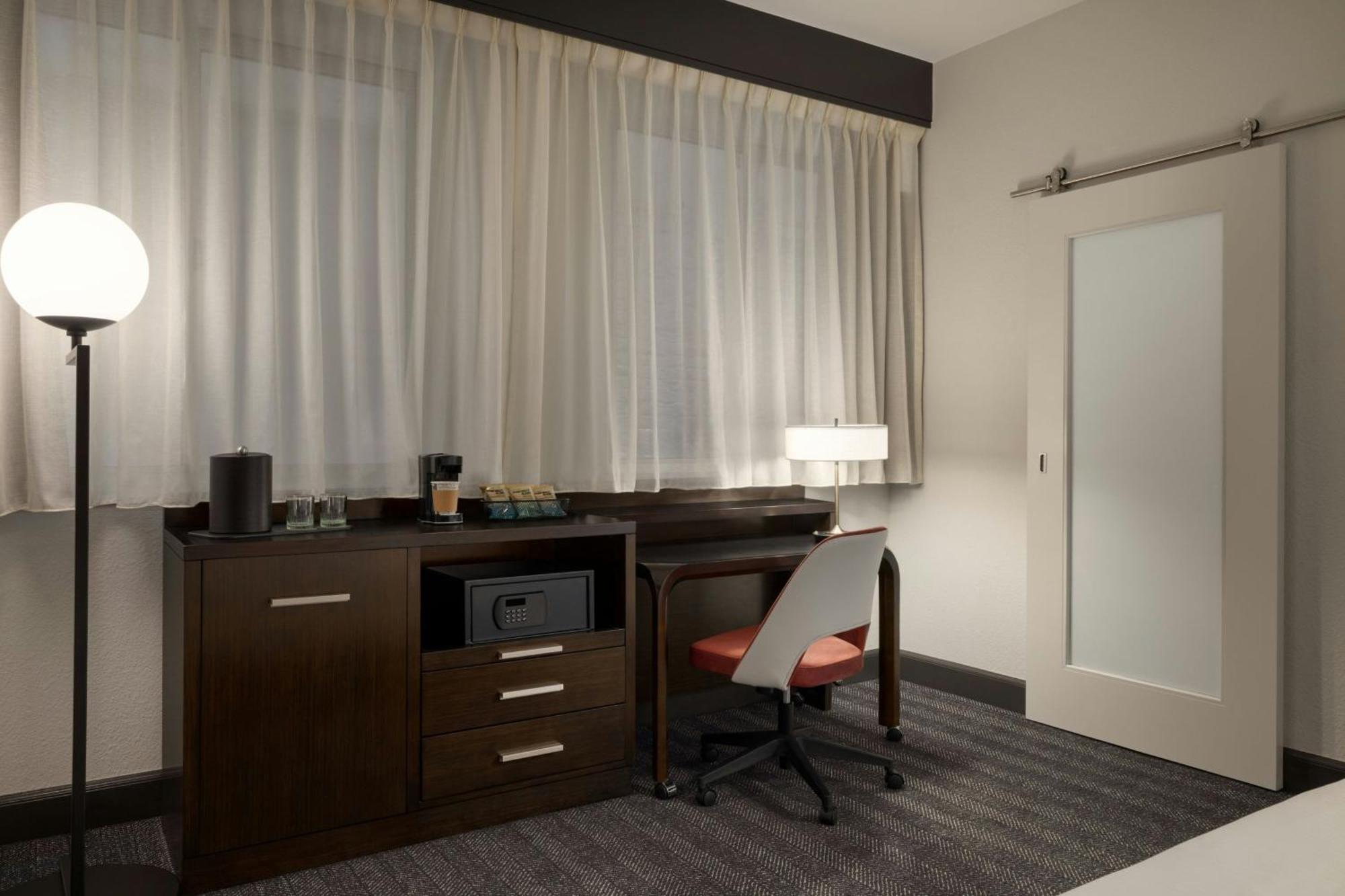 Courtyard By Marriott San Francisco Union Square Hotel Bagian luar foto